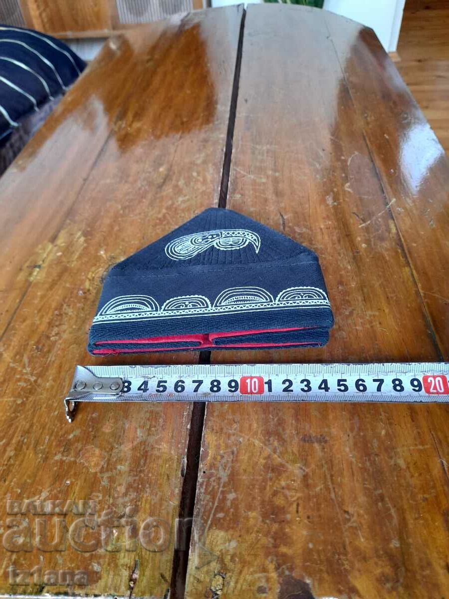 Old ethnic hat with price 15.00 BGN | € 7.67 Old ethnic hat with price 15.00 BGN | € 7.67