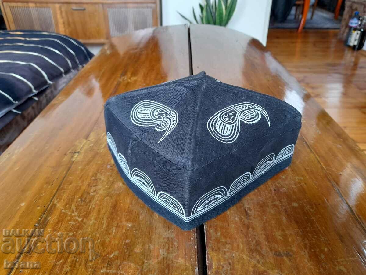 Auction Old ethnic hat Auction Old ethnic hat