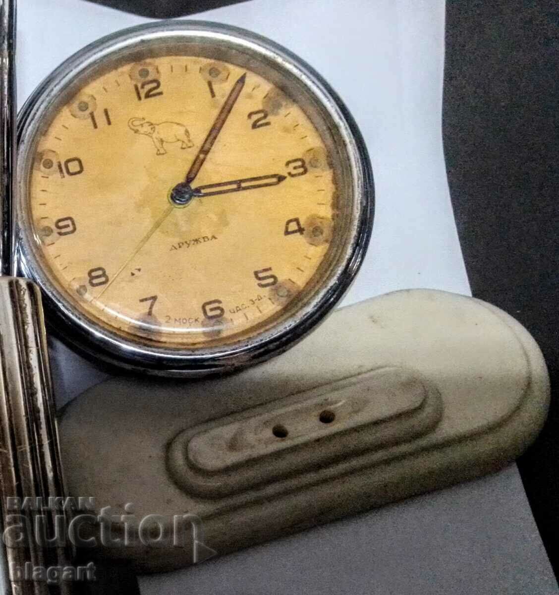 Часовник-"Дружба"СССР със слонче