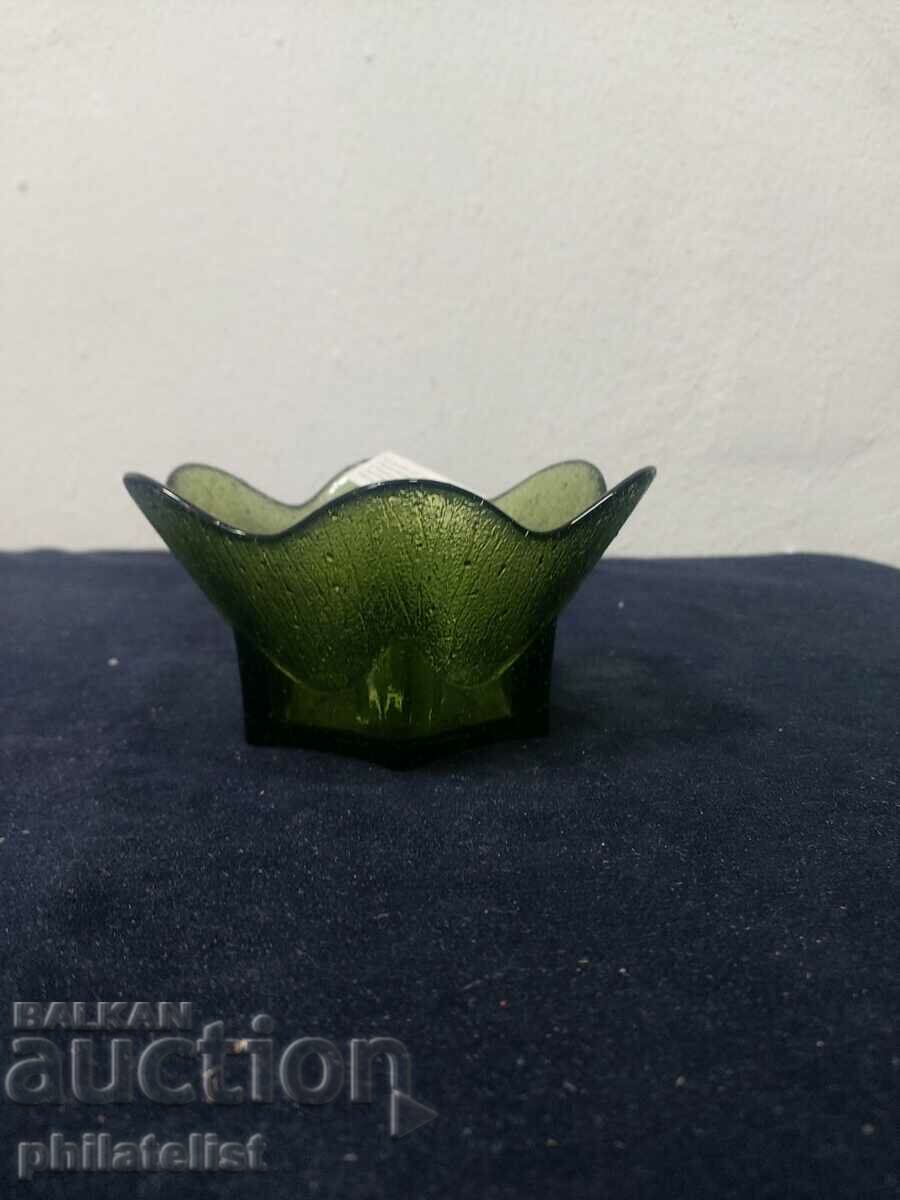 Bol cu nuci - Verde cu preț 2.00 BGN | € 1.02