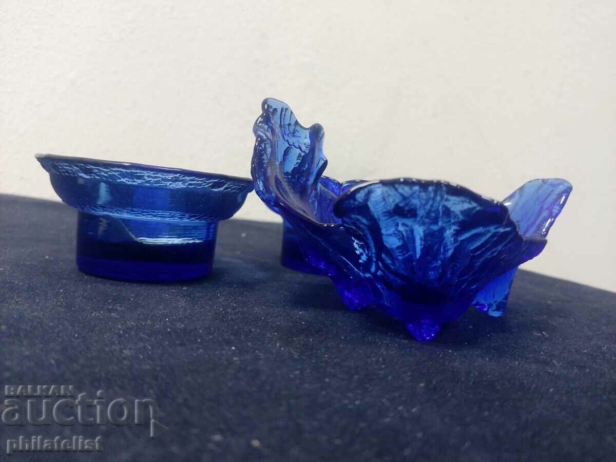 3 броя свещника - синьо стъкло с цена 6.20 лв. | € 3.17 3 броя свещника - синьо стъкло с цена 6.20 лв. | € 3.17