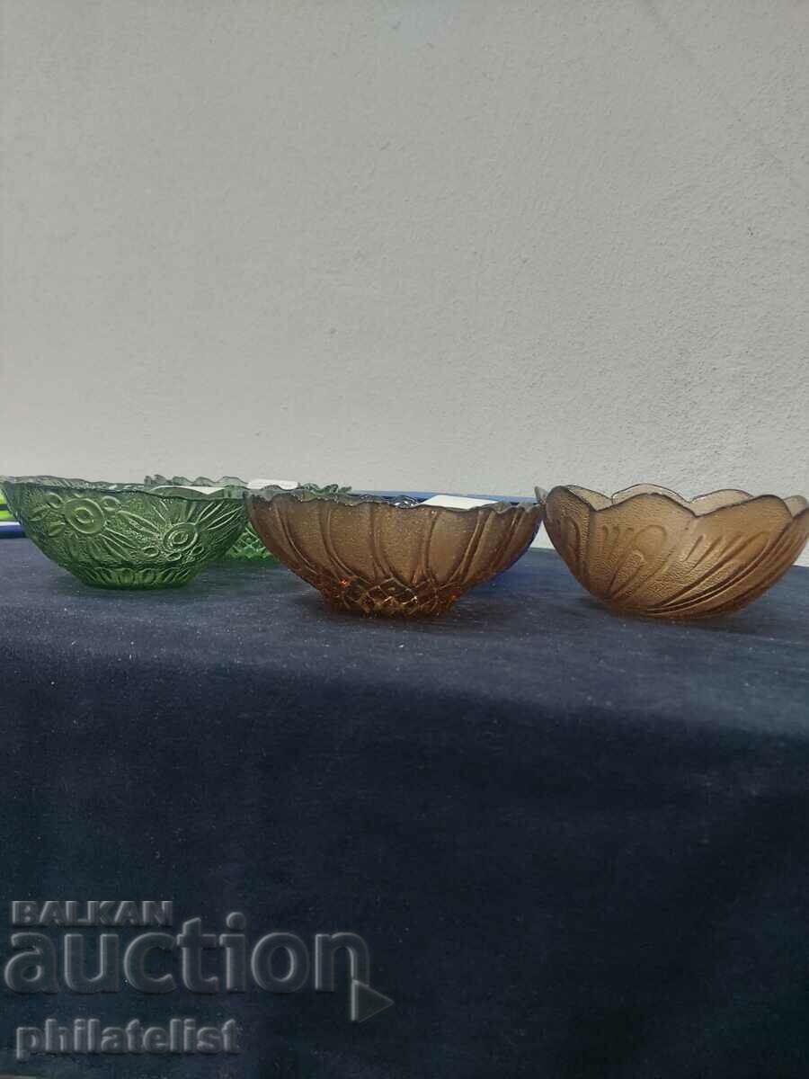 Auction  5 bowls!