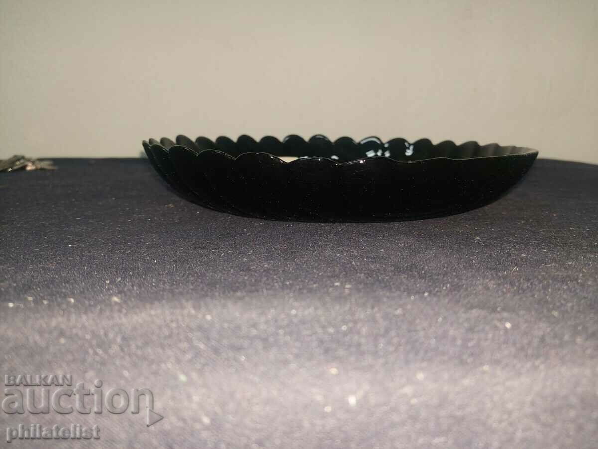 Plate - Black with price 3.00 BGN | € 1.53