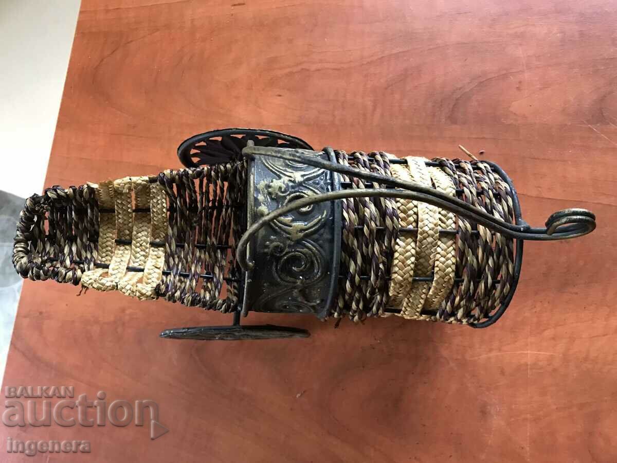 Auction METAL AND BRAID WINE BOTTLE HOLDER Auction METAL AND BRAID WINE BOTTLE HOLDER