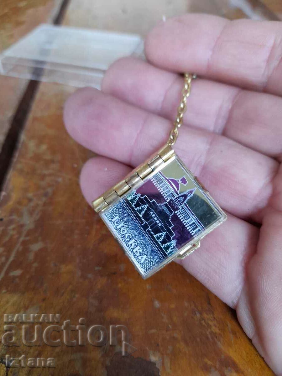 Delivery of Old souvenir, keychain, Moscow avenue Delivery of Old souvenir, keychain, Moscow avenue
