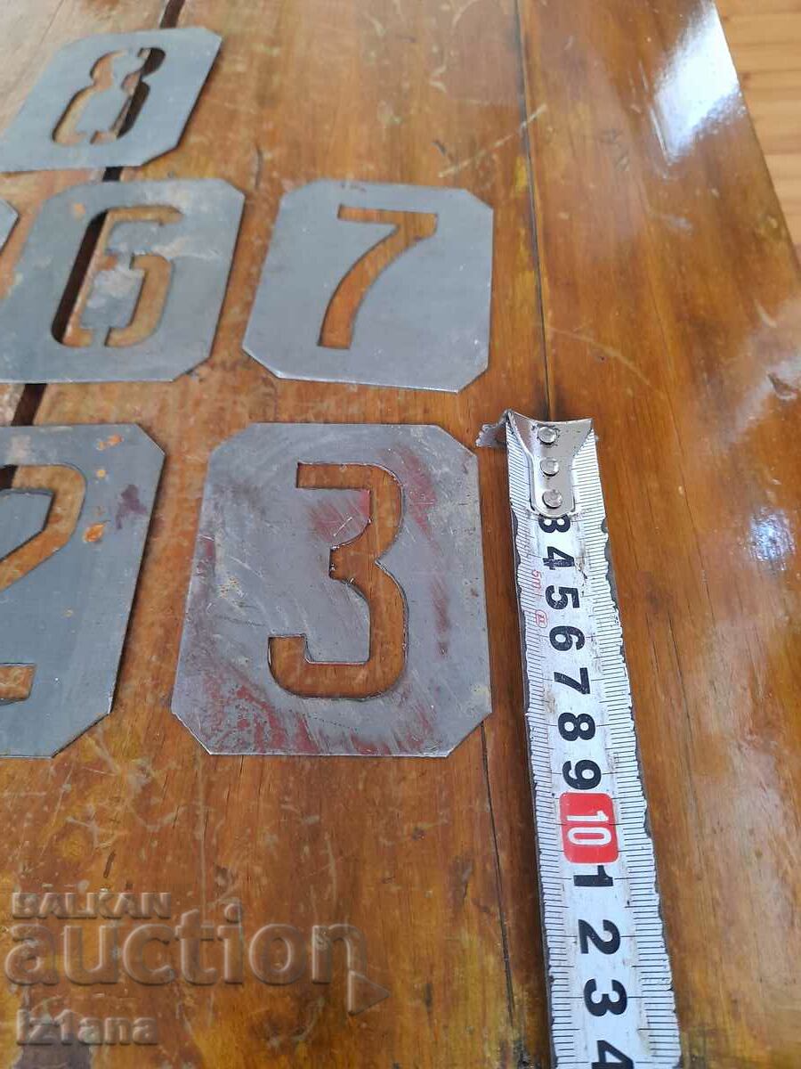 Auction  Old numbers for numbering