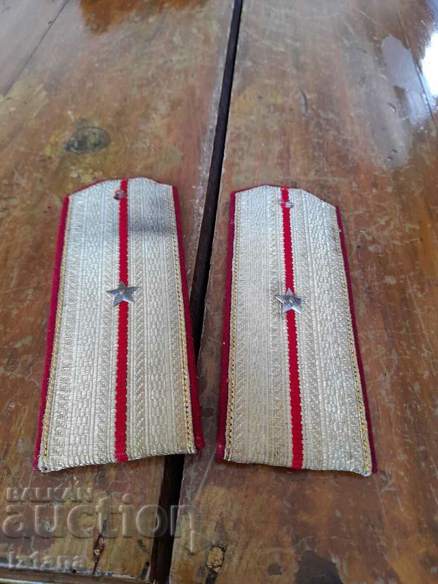 Ανώτερος Υπολοχαγός Παλιά Επιδομάτων με τιμή 20.00 BGN | € 10.23