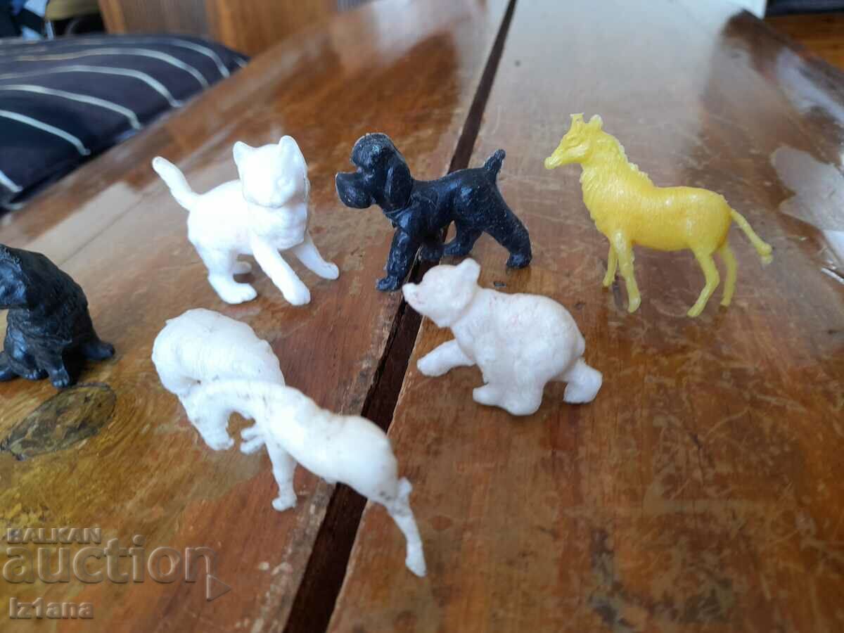 Δημοπρασία Παλιά ειδώλια, ζώα Δημοπρασία Παλιά ειδώλια, ζώα