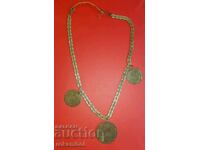 Bijuterii renascentiste cu pandantive din alama