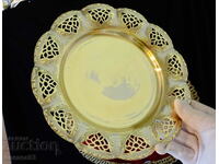 Openwork brass plate 23 cm.