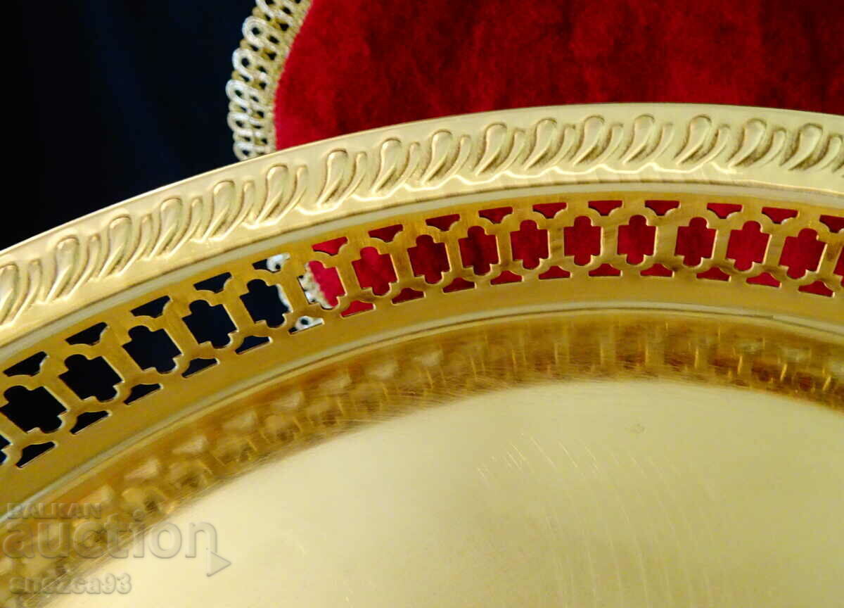 Bronze tray, serving dish 33 cm, openwork with price 49.00 BGN | € 25.05 Bronze tray, serving dish 33 cm, openwork with price 49.00 BGN | € 25.05