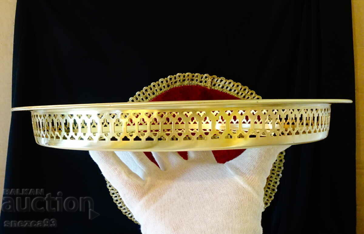 Delivery of Bronze tray, serving dish 33 cm, openwork Delivery of Bronze tray, serving dish 33 cm, openwork