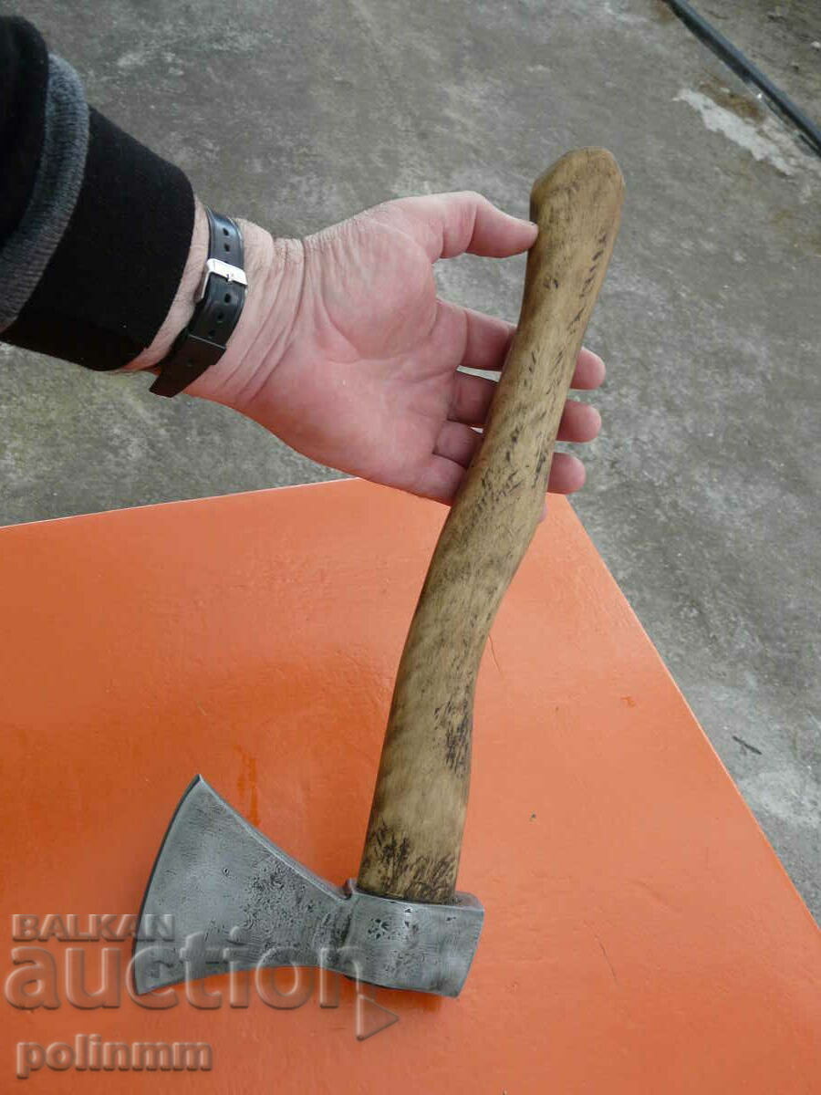 Delivery of Old Austrian ax STUBAI - 292 Delivery of Old Austrian ax STUBAI - 292