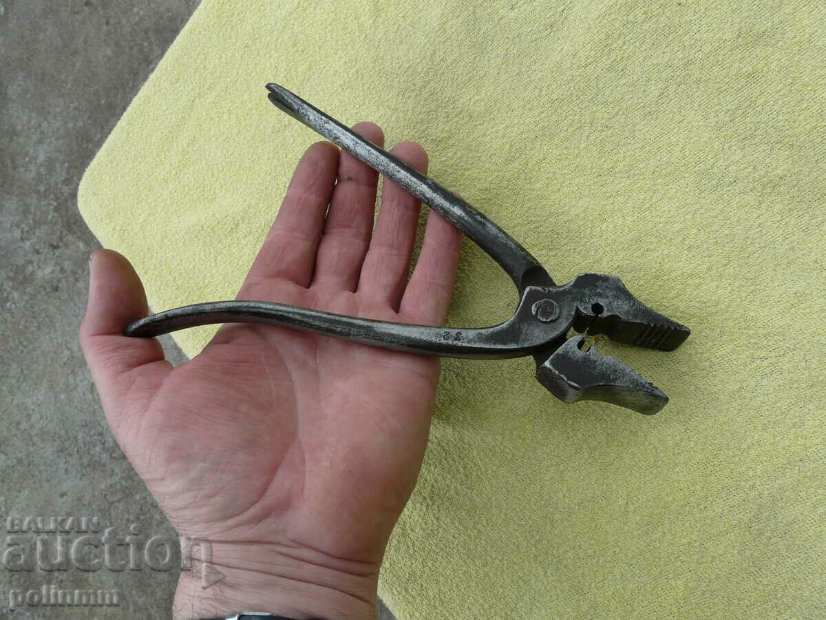 Delivery of Old German Shoemaker's Pliers - 43 Delivery of Old German Shoemaker's Pliers - 43