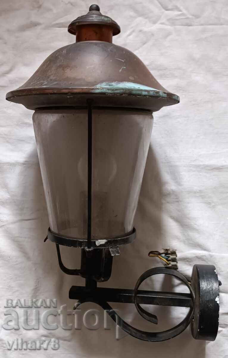 Auction  lamp-lantern