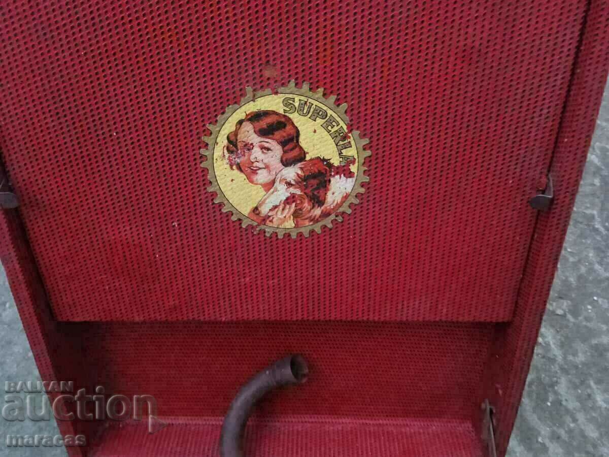 Old mechanical gramophone with price 75.00 BGN | € 38.35 Old mechanical gramophone with price 75.00 BGN | € 38.35