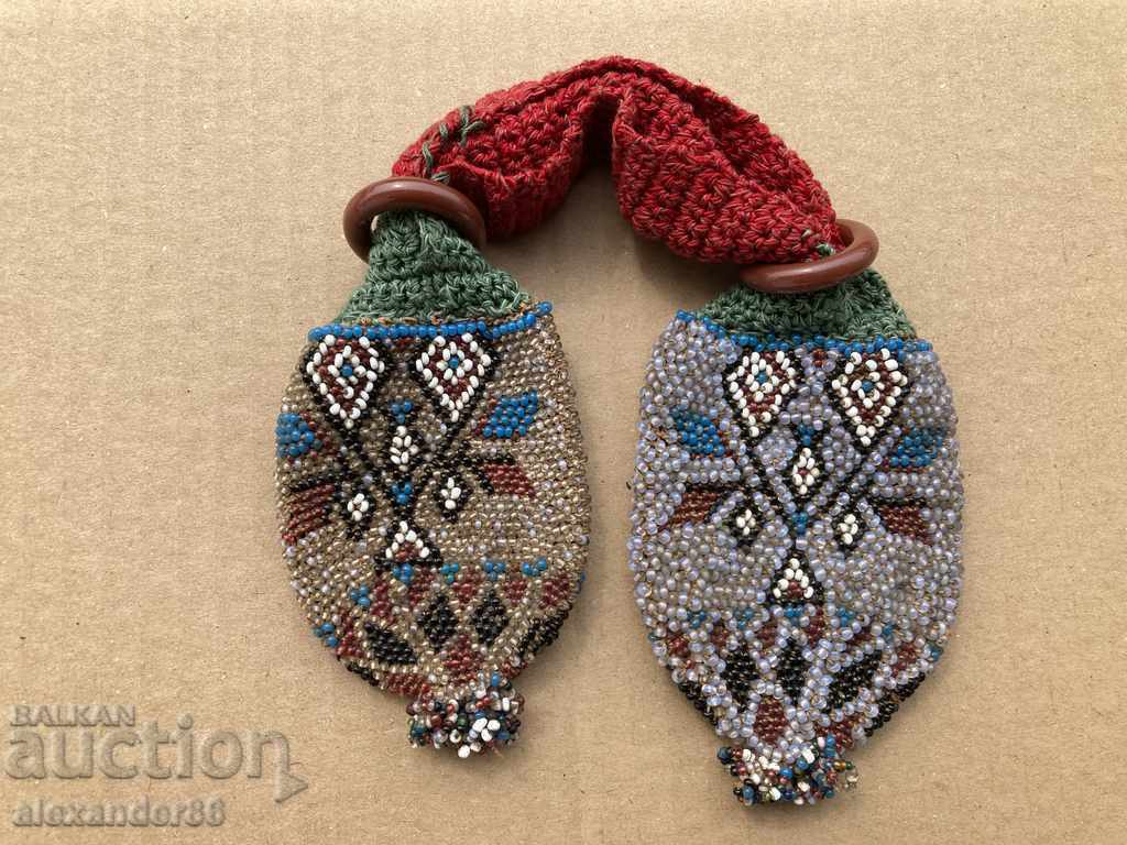Auction Old purse with pungia beads Auction Old purse with pungia beads