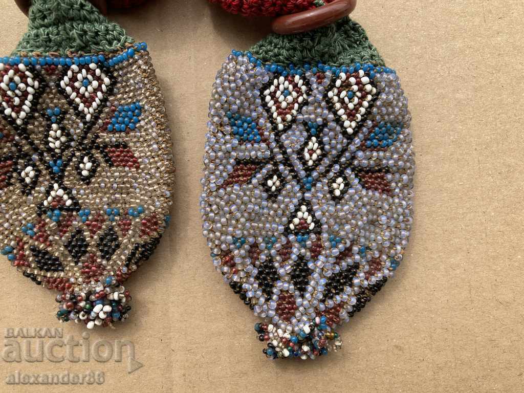 Delivery of Old purse with pungia beads Delivery of Old purse with pungia beads