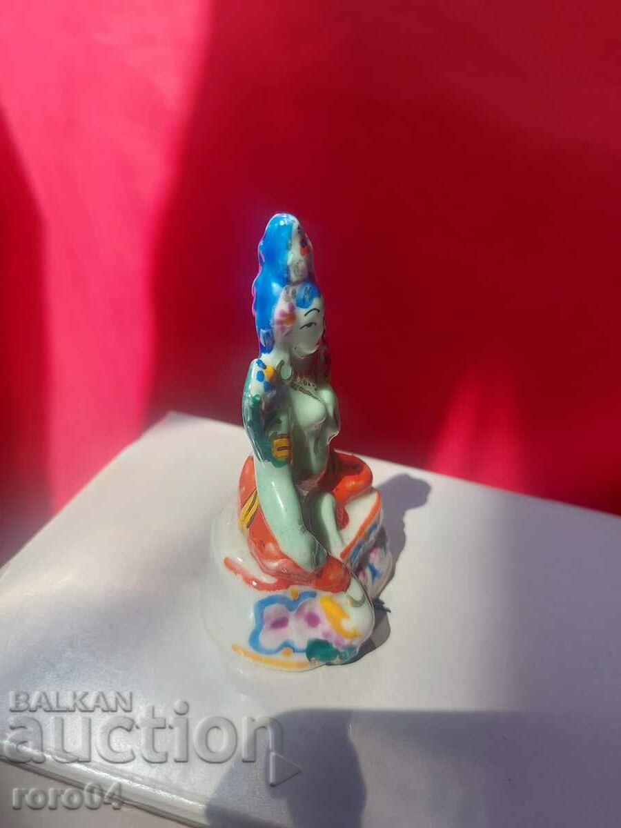 Delivery of STARA PORCELAIN STATUE