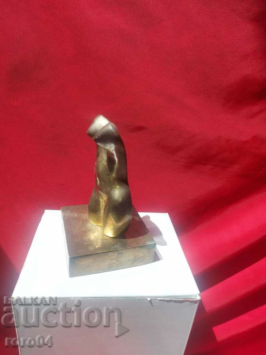 TORSO - NAKED FEMALE BODY - EROTIC - BRONZE with price 445.50 BGN | € 227.78 TORSO - NAKED FEMALE BODY - EROTIC - BRONZE with price 445.50 BGN | € 227.78