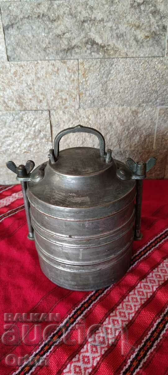 Auction SEFERTAS - MILITARY FIELD FOOD CAN Auction SEFERTAS - MILITARY FIELD FOOD CAN