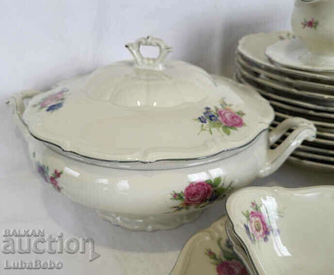 Porcelain dinner service C.T. Altwasser with price 900.00 BGN | € 460.16 Porcelain dinner service C.T. Altwasser with price 900.00 BGN | € 460.16