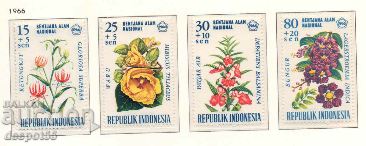 1965-66. Indonesia. Flowers + Block. with price 12.50 BGN | € 6.39
