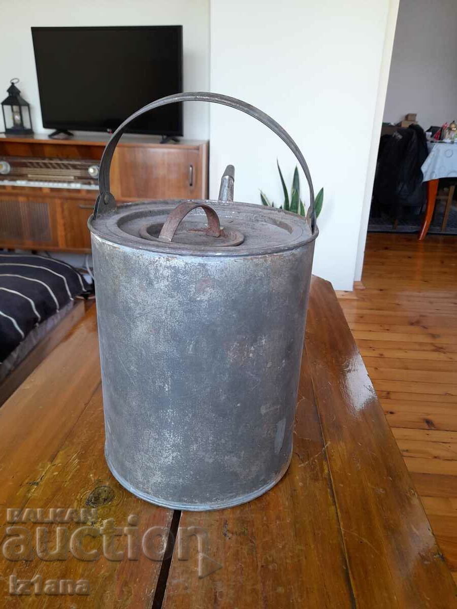 Old metal watering can with price 30.00 BGN | € 15.34 Old metal watering can with price 30.00 BGN | € 15.34