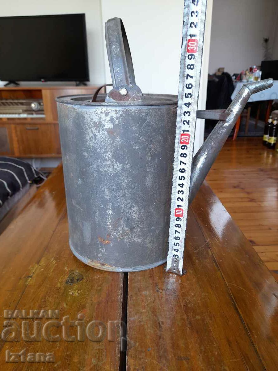 Auction Old metal watering can Auction Old metal watering can