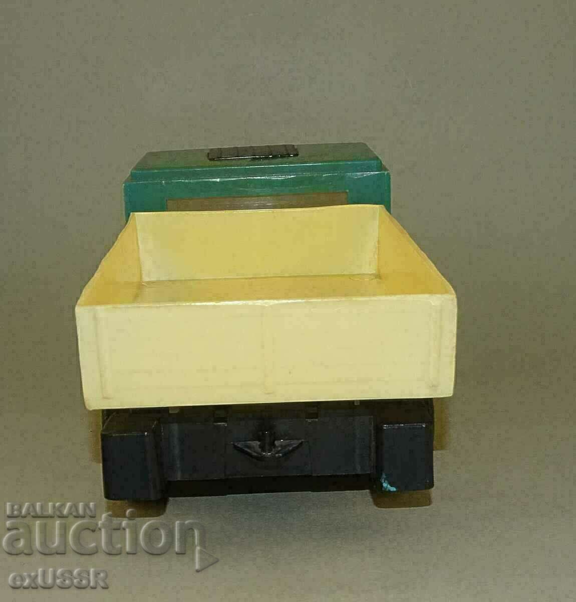 Livrarea NRB bulgar camion camion jucărie plastic Livrarea NRB bulgar camion camion jucărie plastic