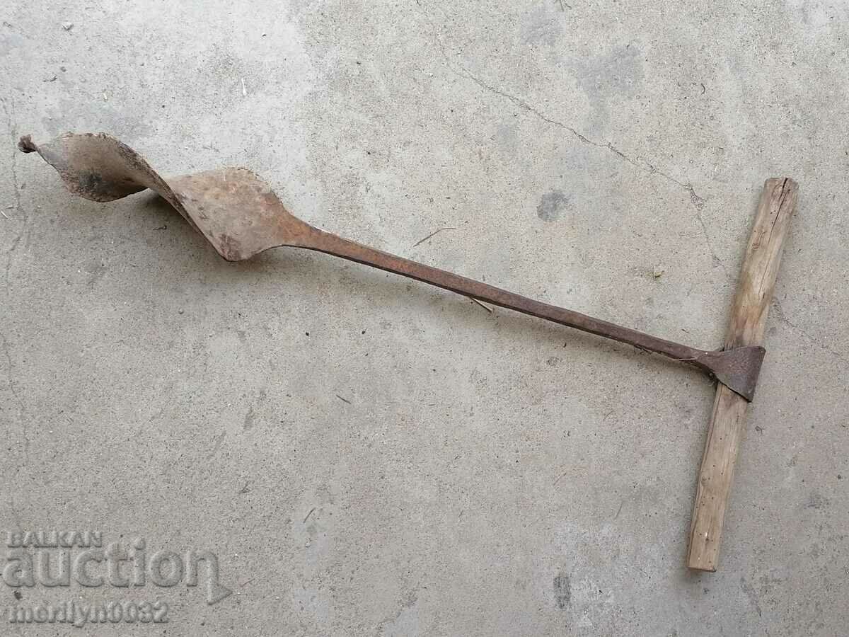 Παλιό τρυπάνι με καπάκι εργαλείων τόρνου χαλκού ξυλουργικής με τιμή 89.00 BGN | € 45.50 Παλιό τρυπάνι με καπάκι εργαλείων τόρνου χαλκού ξυλουργικής με τιμή 89.00 BGN | € 45.50