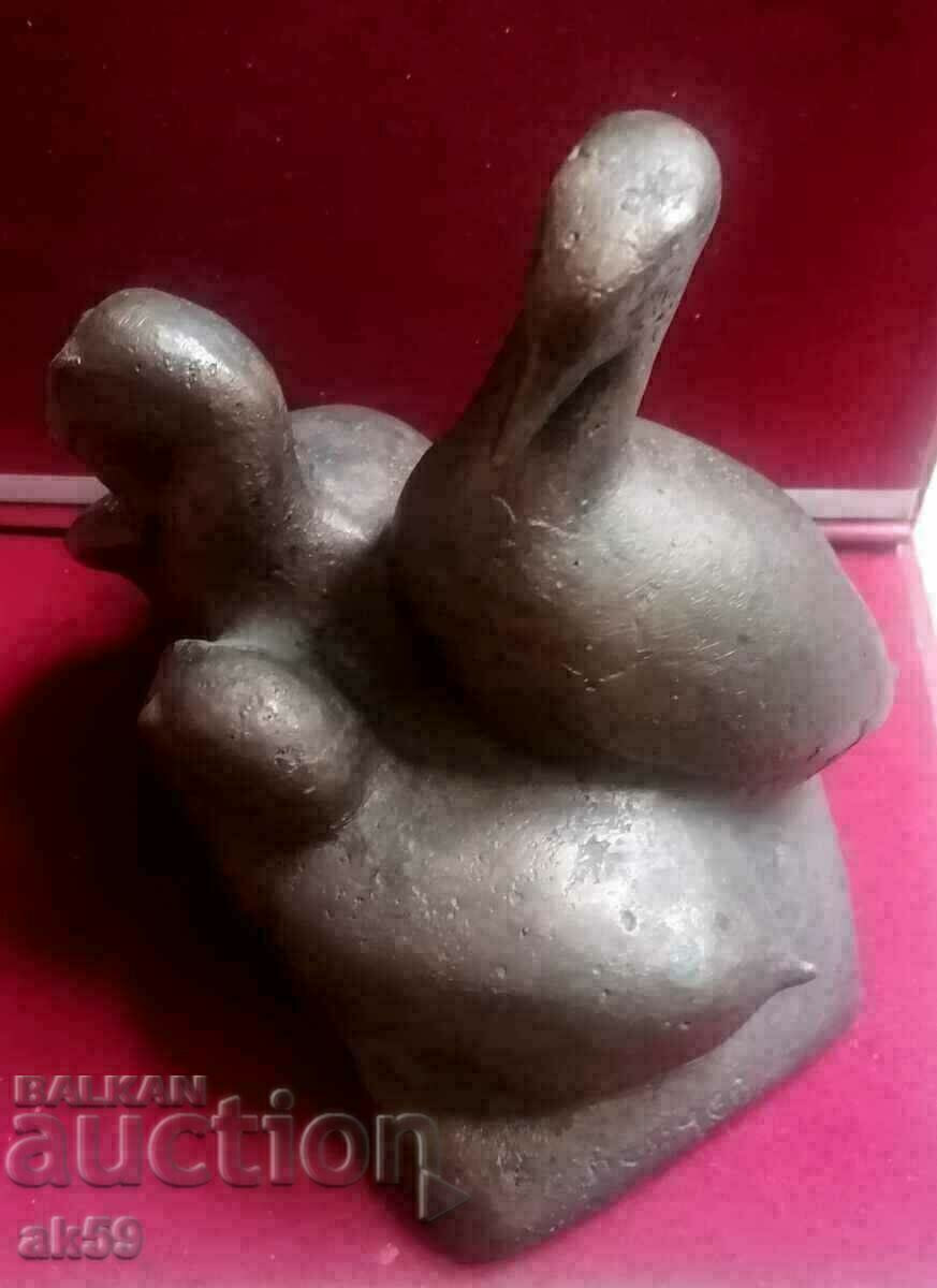 S. Peychev "Rățușcă" - sculptură mică, bronz.