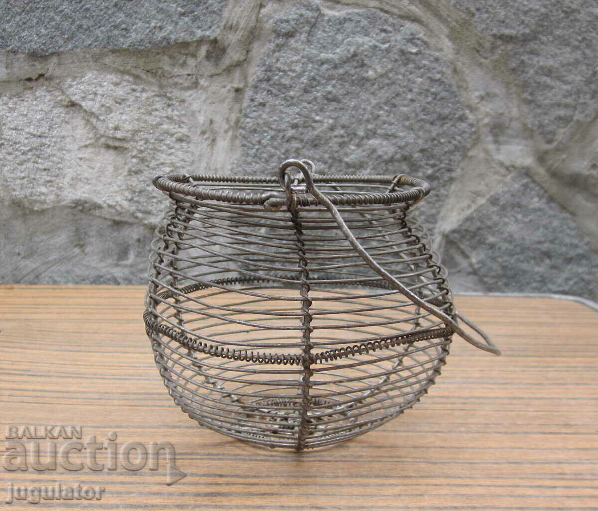 old small basket of metal filigree with price 20.00 BGN | € 10.23 old small basket of metal filigree with price 20.00 BGN | € 10.23