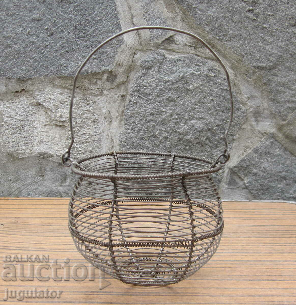 old small basket of metal filigree old small basket of metal filigree