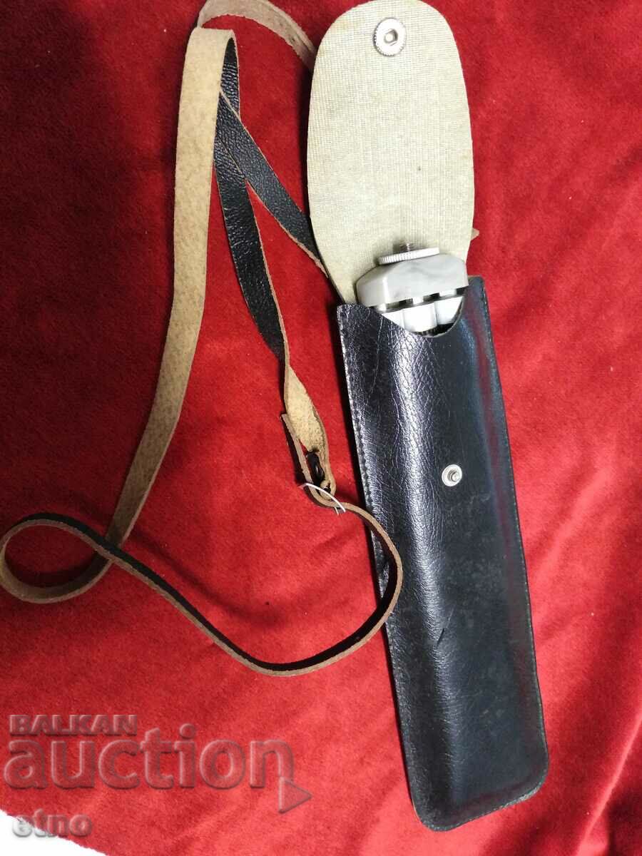 Delivery of Brand new camera tripod with case, tripod Delivery of Brand new camera tripod with case, tripod