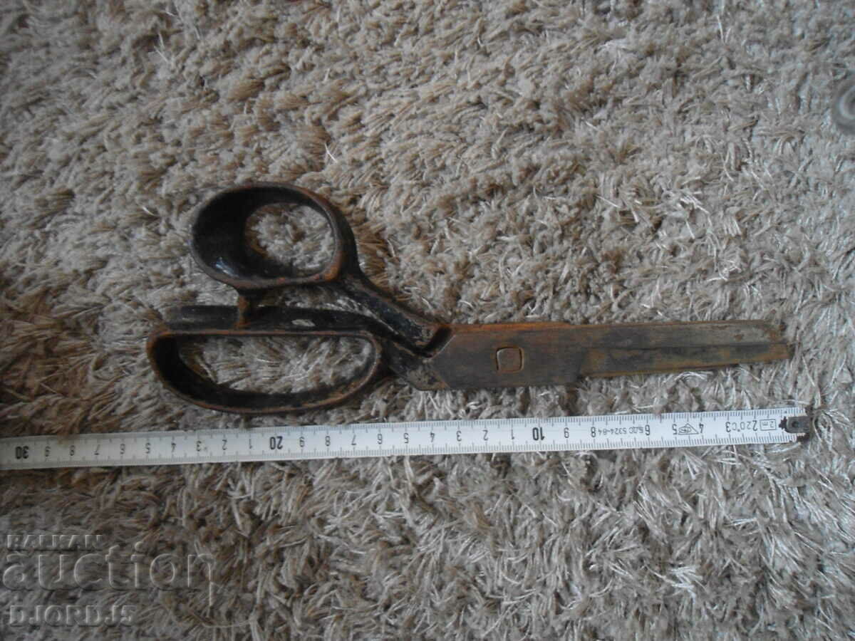 Delivery of Old scissors marked Delivery of Old scissors marked