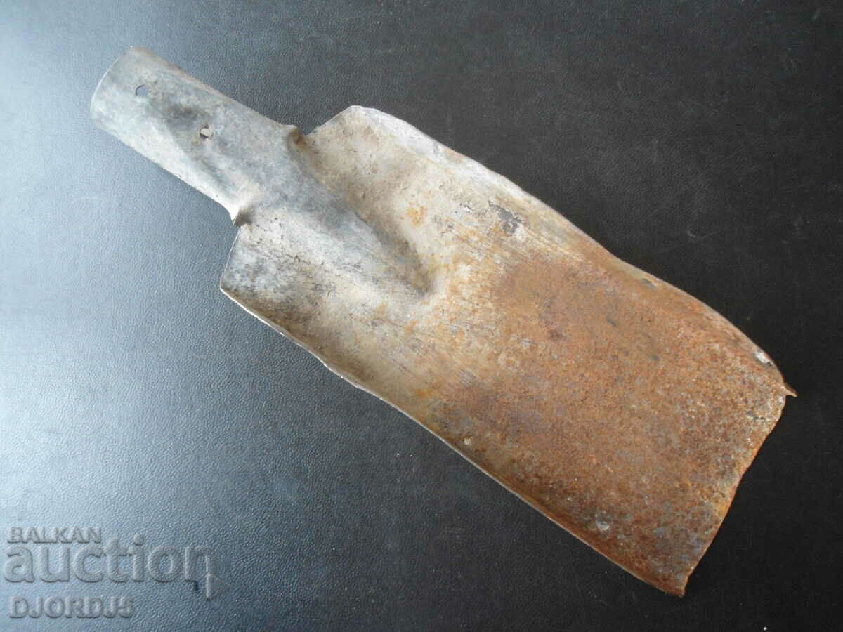 Old metal spatula with price 3.00 BGN | € 1.53 Old metal spatula with price 3.00 BGN | € 1.53
