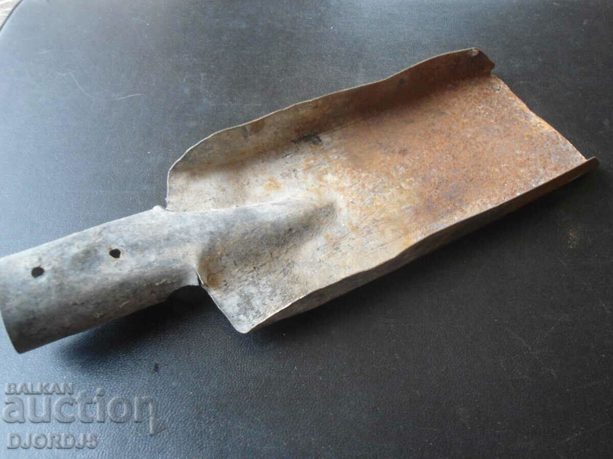 Delivery of Old metal spatula Delivery of Old metal spatula