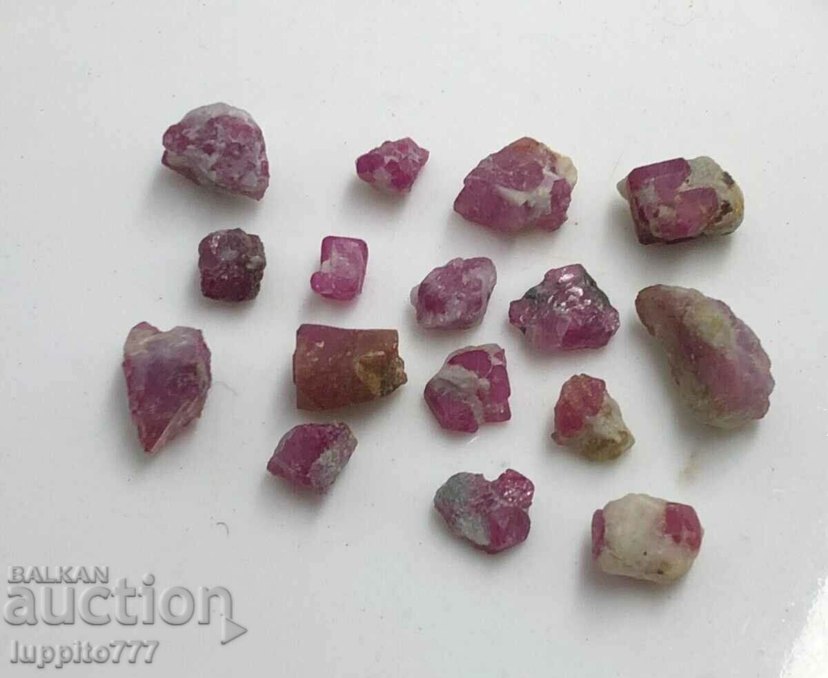 Παράδοση Φυσική όψη ρουμπινιού ποιότητας 61 καρατίων - παρτίδα 16 τεμαχίων Παράδοση Φυσική όψη ρουμπινιού ποιότητας 61 καρατίων - παρτίδα 16 τεμαχίων