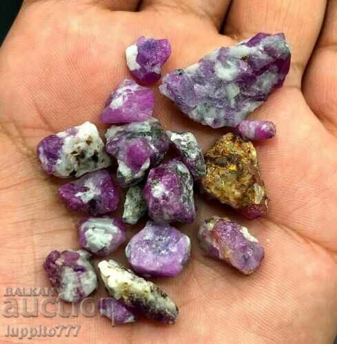 Παράδοση φυσικό ρουμπίνι σε μήτρα ποιότητας όψης 37 γραμμάρια 15 τμχ Παράδοση φυσικό ρουμπίνι σε μήτρα ποιότητας όψης 37 γραμμάρια 15 τμχ