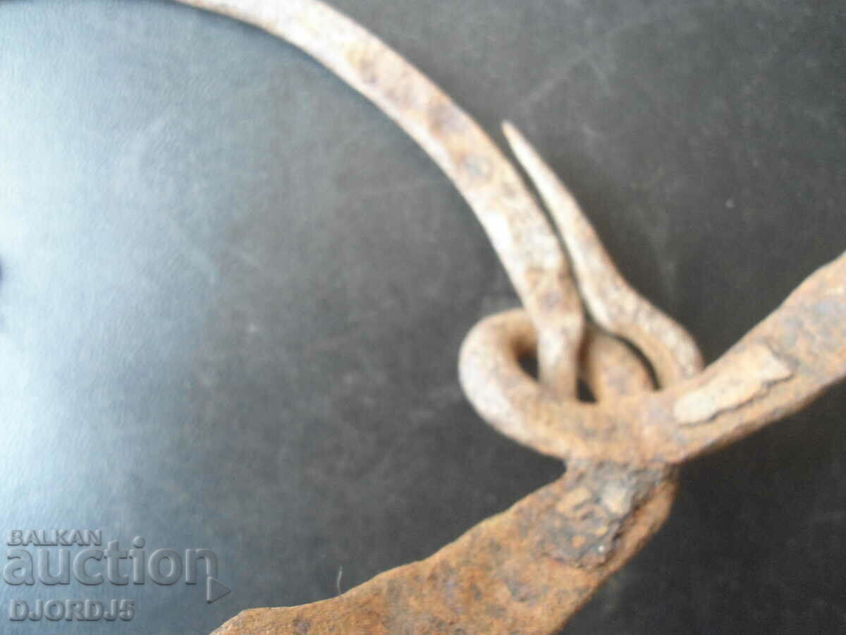Auction Old handle with copper boiler hinges Auction Old handle with copper boiler hinges