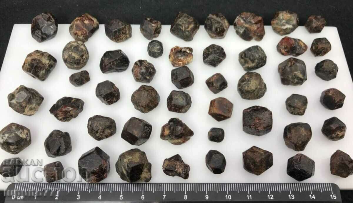 Παράδοση φυσικός γρανάτης αλμαντίνη σε μήτρα 227 γραμμάρια 40 τεμ.+ Παράδοση φυσικός γρανάτης αλμαντίνη σε μήτρα 227 γραμμάρια 40 τεμ.+