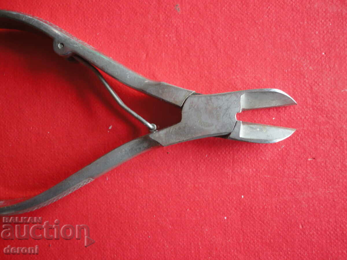 Delivery of Amazing German Haenckels Solingen Orthodontic Pliers Delivery of Amazing German Haenckels Solingen Orthodontic Pliers