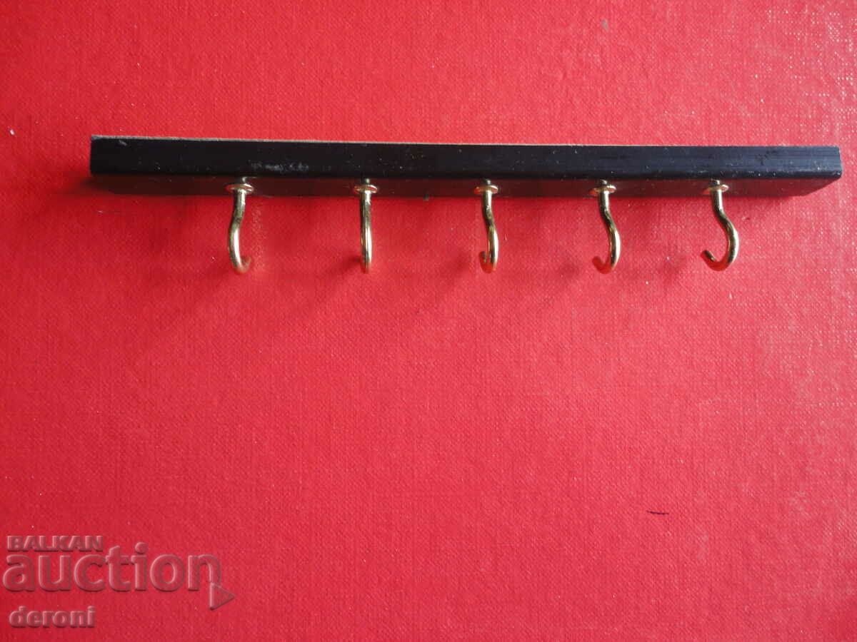 Παράδοση Γερμανική κρεμάστρα 2 Παράδοση Γερμανική κρεμάστρα 2