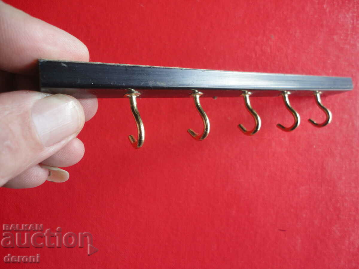 Γερμανική κρεμάστρα 2 - 5 Γερμανική κρεμάστρα 2 - 5