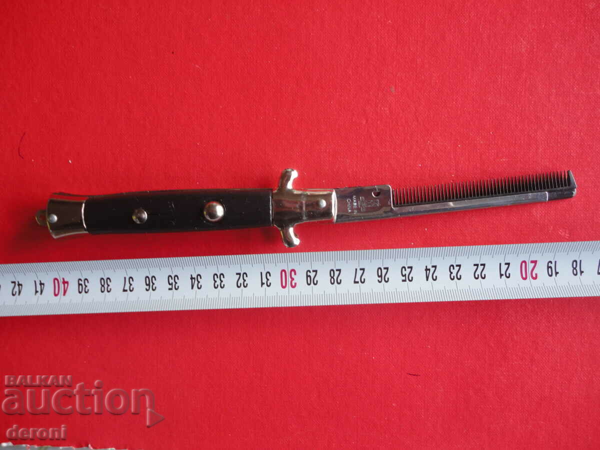 Pieptene de cuțit automat excelent cu preț 15.00 BGN | € 7.67 Pieptene de cuțit automat excelent cu preț 15.00 BGN | € 7.67