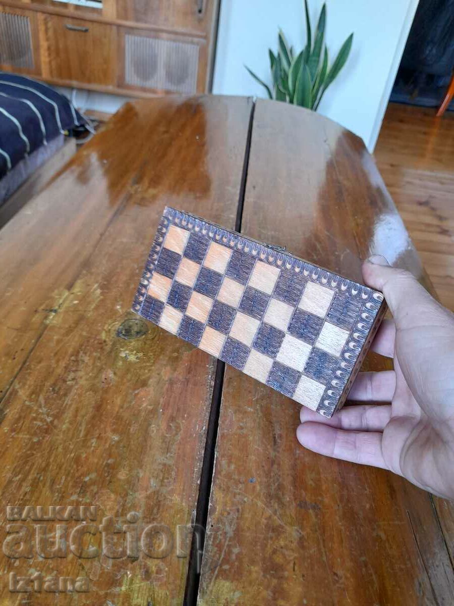 Old chess with price 18.00 BGN | € 9.20 Old chess with price 18.00 BGN | € 9.20