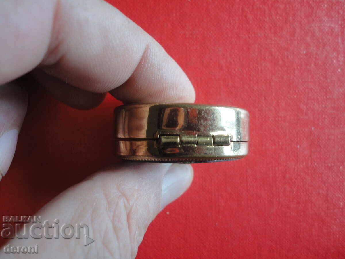 Auction Great Snuff Box Pill Box Jewelry 6 Auction Great Snuff Box Pill Box Jewelry 6