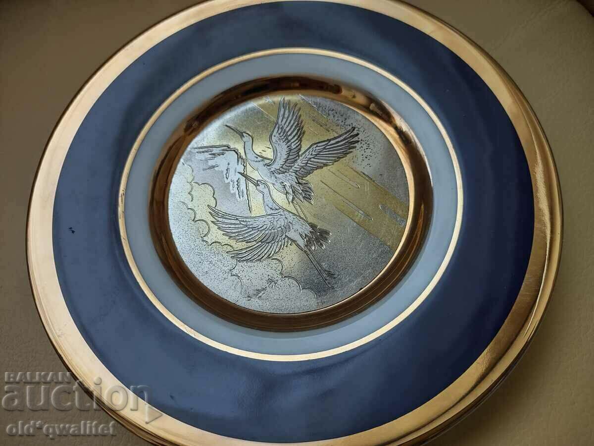 Livrarea Farfurie decorativa cu Aur - Japonia, stampile Livrarea Farfurie decorativa cu Aur - Japonia, stampile