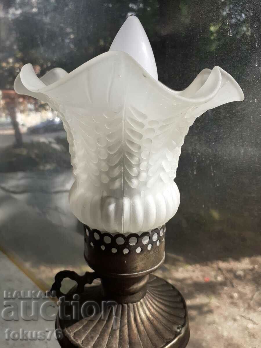 Delivery of Old brass table night lamp